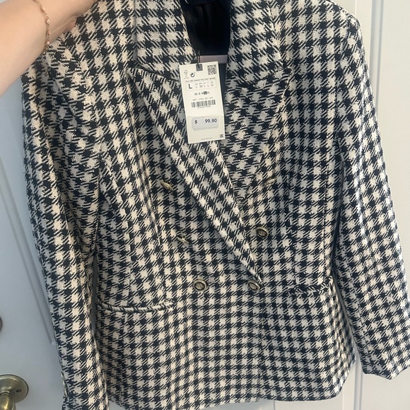 Zara - Picture 4 of 4